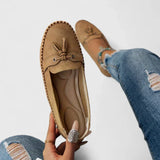 Damen Leder Slipper mit Mokassin-Stitch Detail für den Alltag