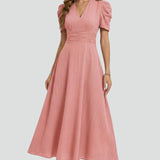 V-Ausschnitt Midi-Kleid mit kurzen Ärmeln
