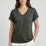 Damen T-Shirt mit V-Ausschnitt und umgeschlagenen Ärmeln