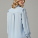 Damenbluse mit V-Ausschnitt und Rüschendetails