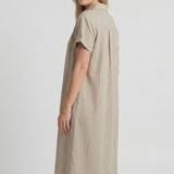 Damenkleid mit Knopfleiste und kurzen Ärmeln