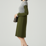 Damenkleid mit langen Ärmeln und strukturierten Oberflächen