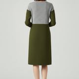 Damenkleid mit langen Ärmeln und strukturierten Oberflächen