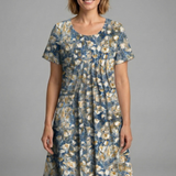 Damenkleid mit Rundhalsausschnitt und kurzen Ärmeln