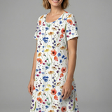 Damenkleid mit Rundhalsausschnitt und kurzen Ärmeln