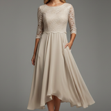 Damenkleid mit Rundhalsausschnitt und kurzen Ärmeln