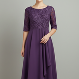 Damenkleid mit Rundhalsausschnitt und kurzen Ärmeln
