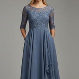 Damenkleid mit Rundhalsausschnitt und kurzen Ärmeln