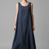 Damenkleid mit Rundhalsausschnitt und seitlichen Taschen