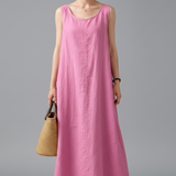 Damenkleid mit Rundhalsausschnitt und seitlichen Taschen