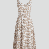 Damenkleid mit Rundhalsausschnitt und ärmellosem Schnitt