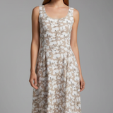 Damenkleid mit Rundhalsausschnitt und ärmellosem Schnitt