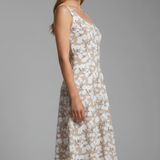 Damenkleid mit Rundhalsausschnitt und ärmellosem Schnitt