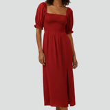 Damenkleid mit gerafftem Oberteil und seitlichem Schlitz