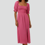 Damenkleid mit gerafftem Oberteil und seitlichem Schlitz