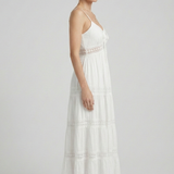 Damenkleid mit Spaghettiträgern und gestuftem Rock