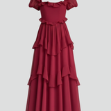 Damenkleid mit quadratischem Ausschnitt und Rüschensäumen