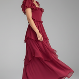 Damenkleid mit quadratischem Ausschnitt und Rüschensäumen