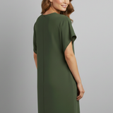 Damenkleid mit V-Ausschnitt und kurzen Ärmeln