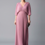 Damenkleid mit V-Ausschnitt und plissierter Maxiröcke
