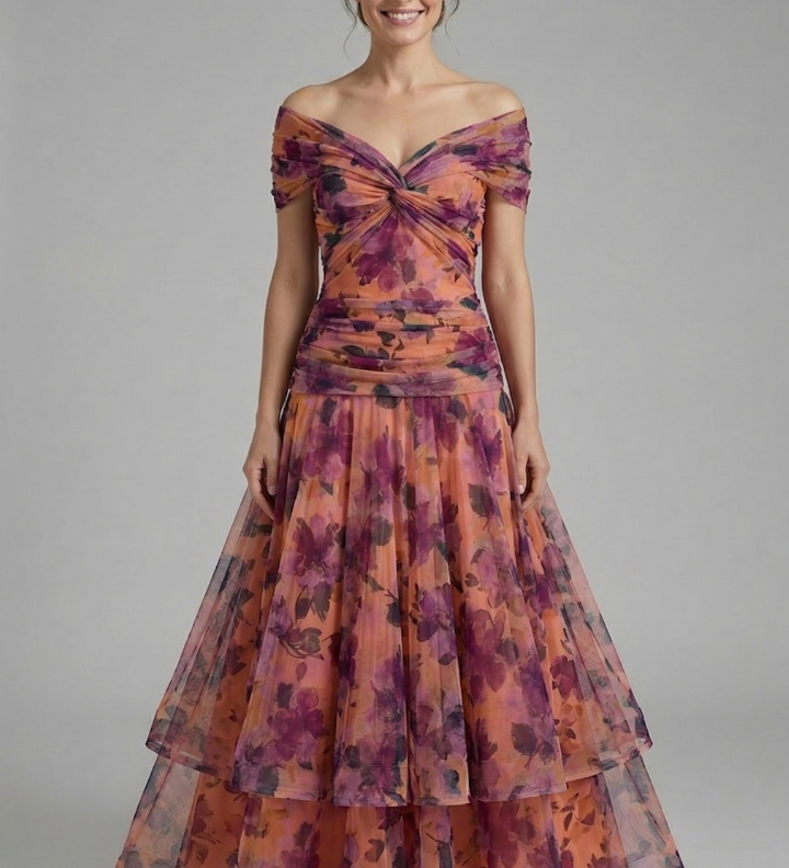 Damenkleid mit V-Ausschnitt und drapiertem Oberteil