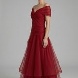 Damenkleid mit V-Ausschnitt und Drapiertem Oberteil