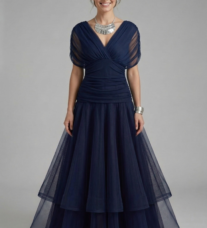 Damenkleid mit V-Ausschnitt und Drapiertem Oberteil