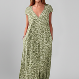 Damenkleid mit V-Ausschnitt und bedruckter Oberfläche