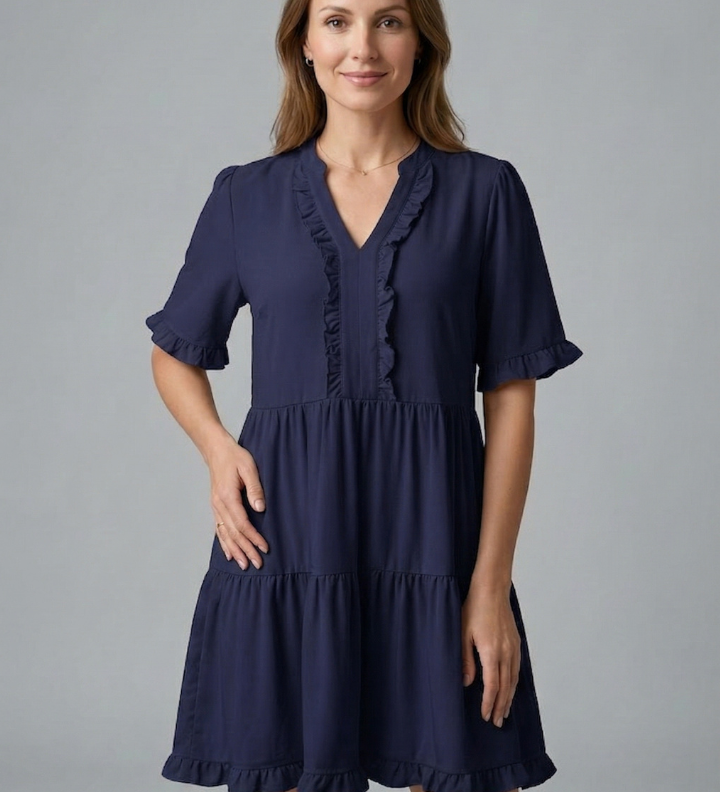 Damenkleid mit V-Ausschnitt und Rüschendetail