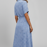 Damenkleid mit V-Ausschnitt und Knopfverschluss