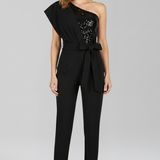 Damen-Jumpsuit mit einseitigem Ausschnitt und gebundenem Taillenband