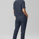 Damen-Jumpsuit mit Rundhalsausschnitt und seitlichen Taschen