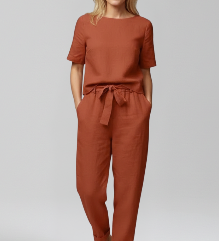 Damen-Jumpsuit mit Rundhalsausschnitt und seitlichen Taschen
