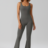 Damen-Jumpsuit mit ärmellosem Schnitt und weit ausgestellten Beinen