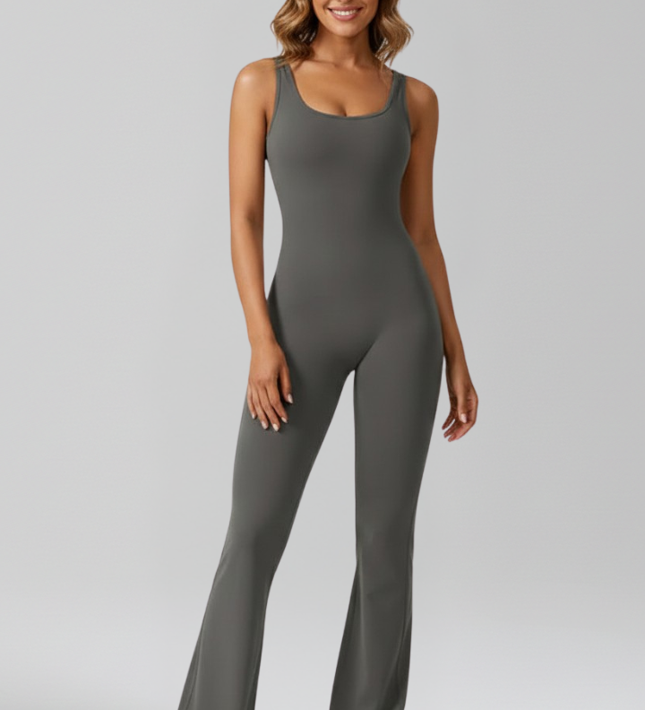 Damen-Jumpsuit mit ärmellosem Schnitt und weit ausgestellten Beinen