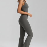 Damen-Jumpsuit mit ärmellosem Schnitt und weit ausgestellten Beinen
