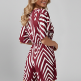 Damen-Jumpsuit mit V-Ausschnitt und bedruckter Oberfläche