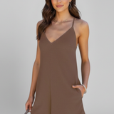 Damen-Jumpsuit mit V-Ausschnitt und seitlichen Taschen
