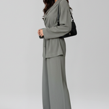Damen-Jumpsuit mit V-Ausschnitt und Taillengürtel