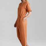 Damen-Jumpsuit mit V-Ausschnitt und Taillenband