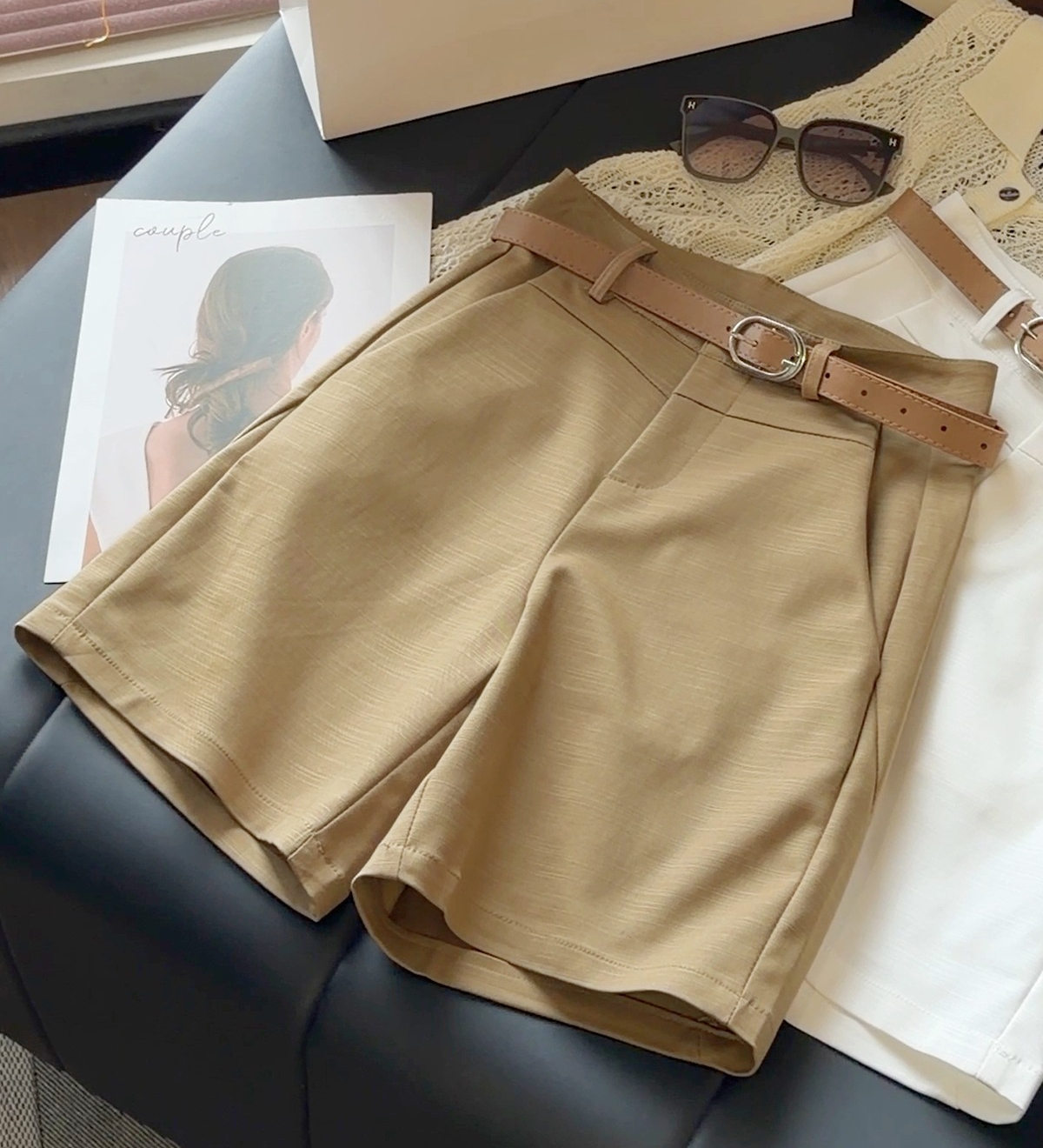 Damen Knielange Shorts mit Gürtelschlaufen und Seitentaschen