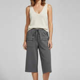 Damen Knie-lange Shorts mit elastischem Bund und Taschen