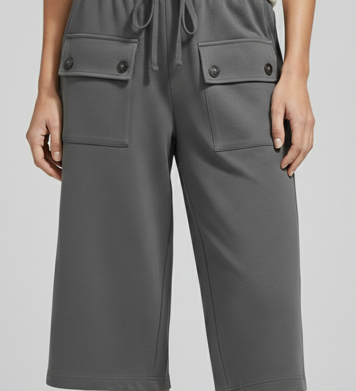 Damen Knie-lange Shorts mit elastischem Bund und Taschen
