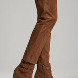 Damen Leder Cowboy Stiefel mit Schnallen-Detail und stabiler Ferse