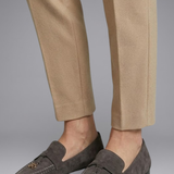 Damen Leder Slipper mit Slip-On Design für den Alltag