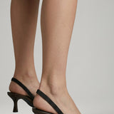 Damen Leder Sandalen mit spitzem Zehen und Kitten Heel
