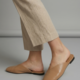 Damen Leder Sandalen mit Quadratzehen und Slip-On