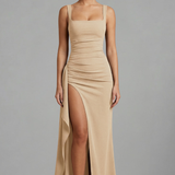 Maxikleid für Damen mit offenem Rücken und Slip-Design