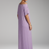Maxikleid für Damen mit Rundhalsausschnitt und fließendem Rock