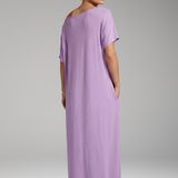 Maxikleid für Damen mit Rundhalsausschnitt und fließendem Rock